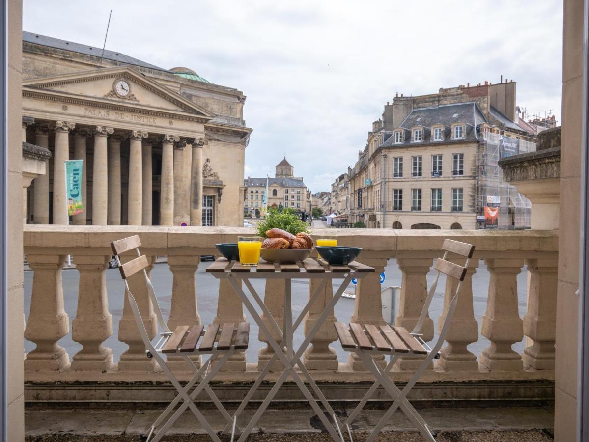 Studio rénové avec terrasse et vue unique ! Caen Esterno foto