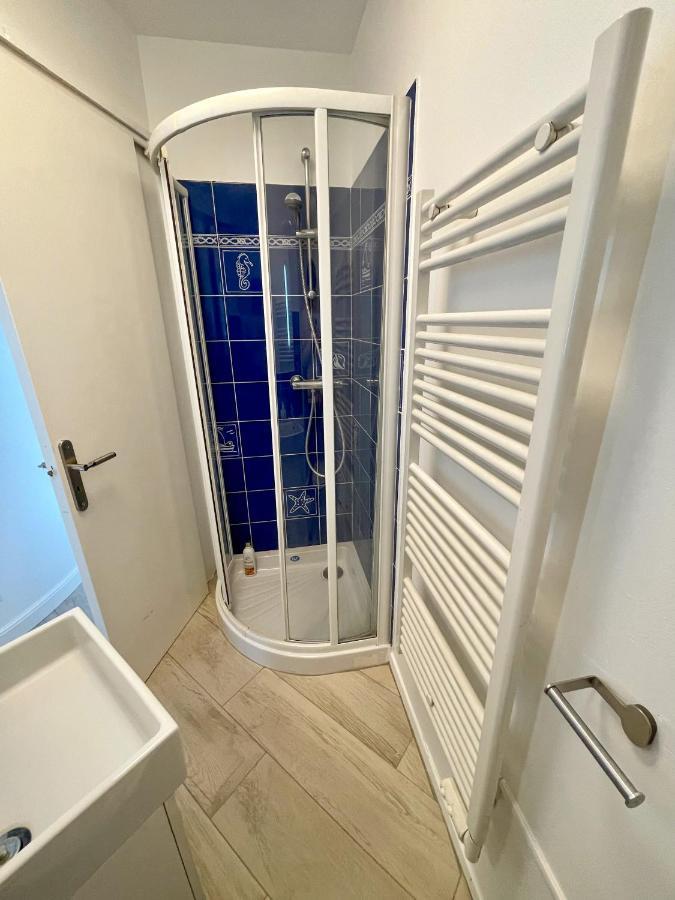 Studio rénové avec terrasse et vue unique ! Caen Esterno foto