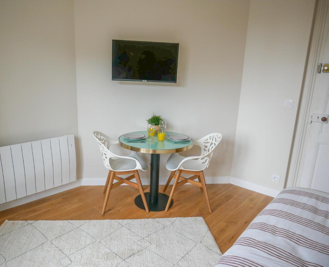 Studio rénové avec terrasse et vue unique ! Caen Esterno foto